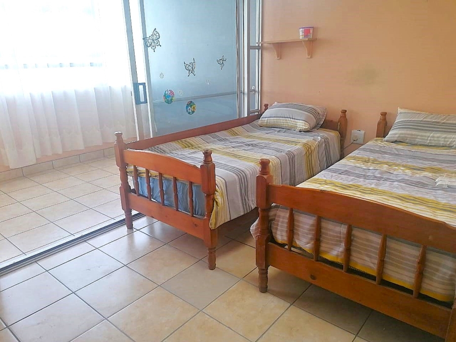 To Let 2 Bedroom Property for Rent in Amanzimtoti KwaZulu-Natal