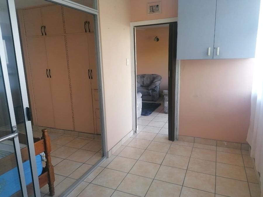 To Let 2 Bedroom Property for Rent in Amanzimtoti KwaZulu-Natal