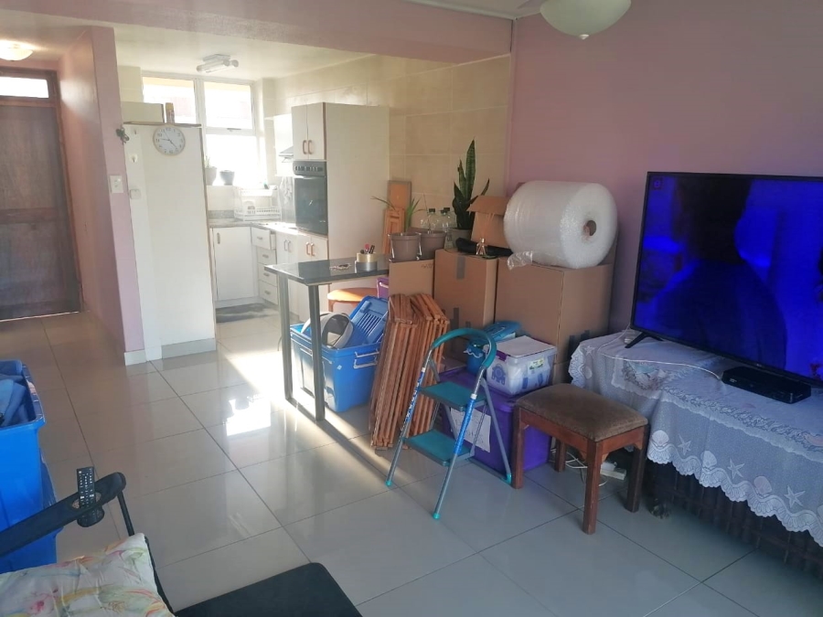 To Let 2 Bedroom Property for Rent in Amanzimtoti KwaZulu-Natal