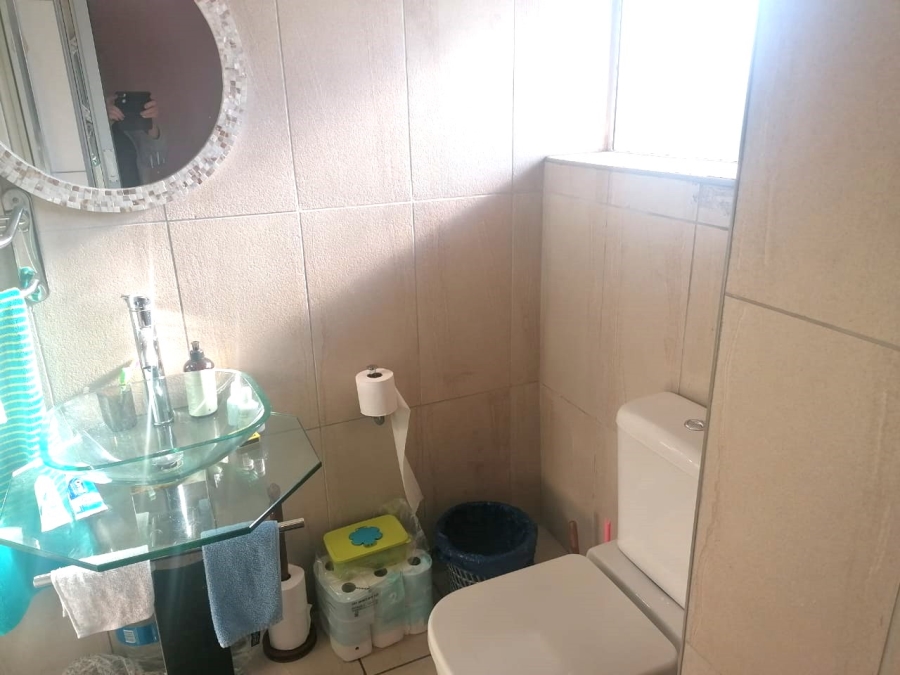 To Let 2 Bedroom Property for Rent in Amanzimtoti KwaZulu-Natal