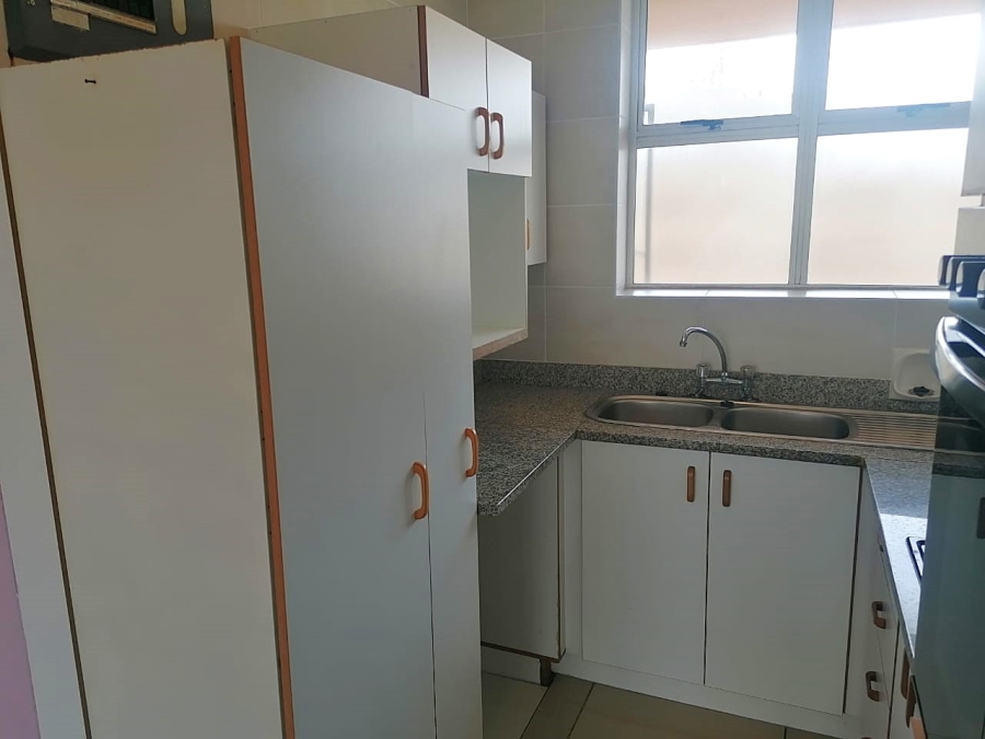 To Let 2 Bedroom Property for Rent in Amanzimtoti KwaZulu-Natal