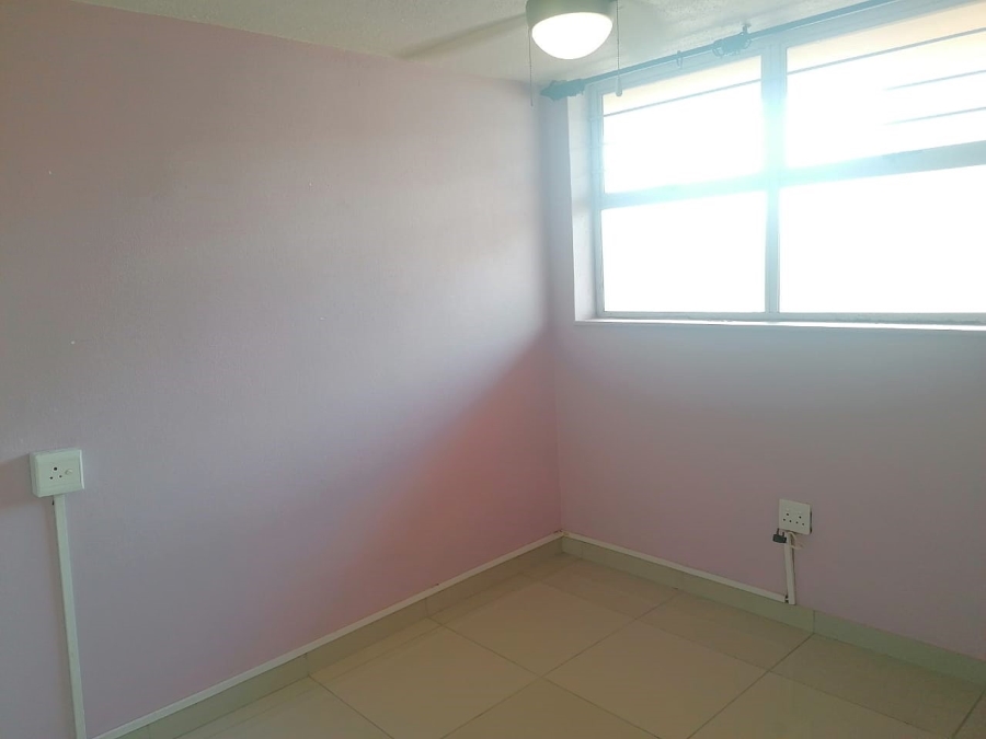 To Let 2 Bedroom Property for Rent in Amanzimtoti KwaZulu-Natal