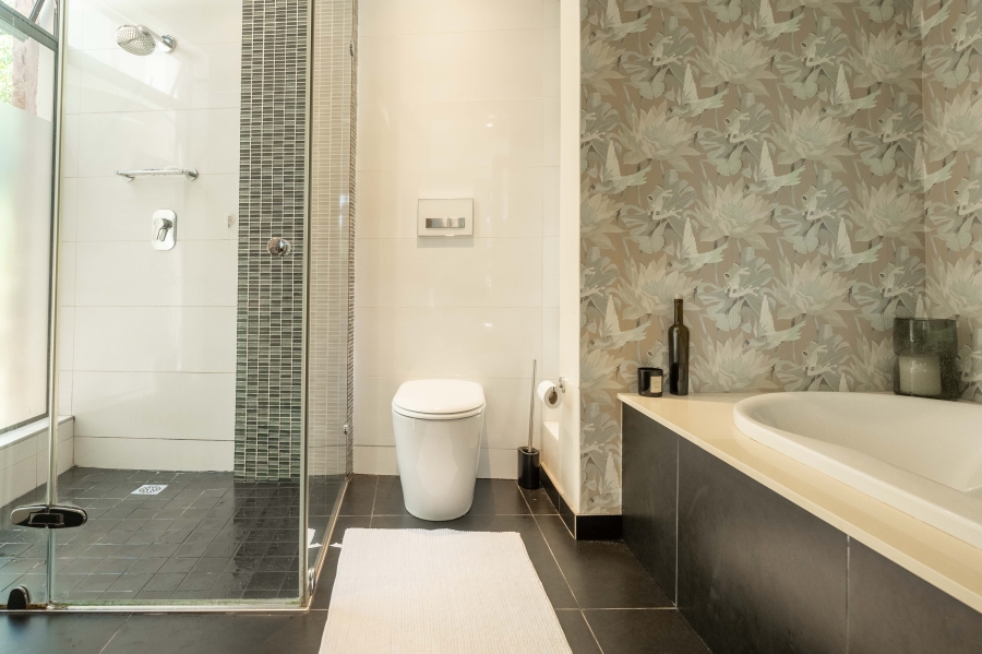 5 Bedroom Property for Sale in Kirtlington Park KwaZulu-Natal