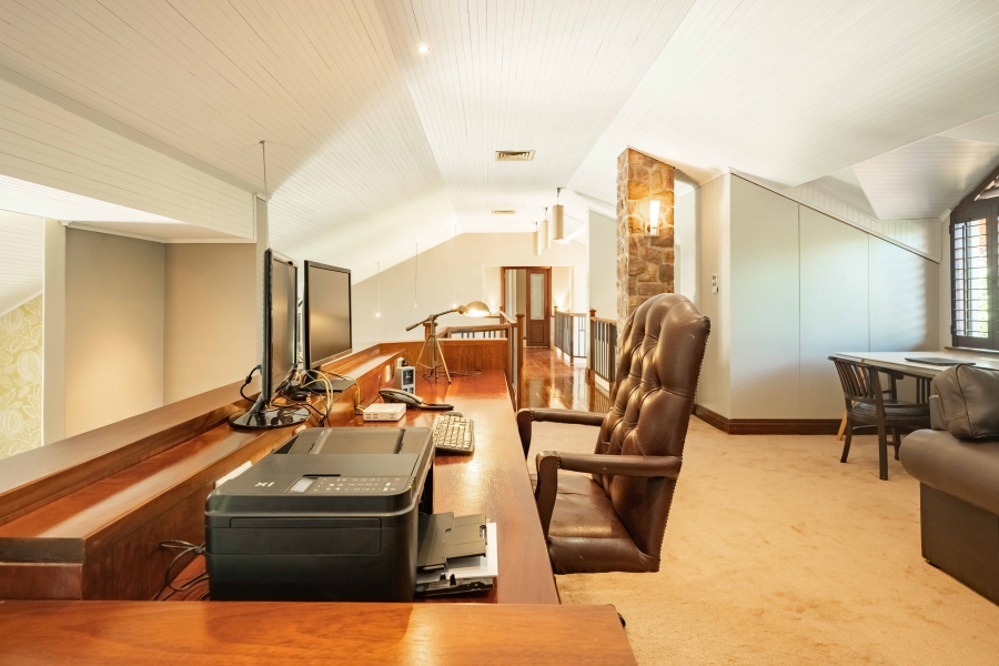 5 Bedroom Property for Sale in Kirtlington Park KwaZulu-Natal