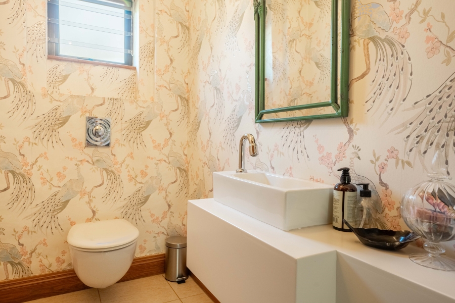 5 Bedroom Property for Sale in Kirtlington Park KwaZulu-Natal