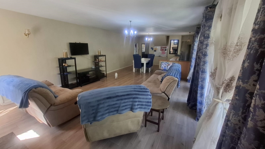 4 Bedroom Property for Sale in Blackridge KwaZulu-Natal