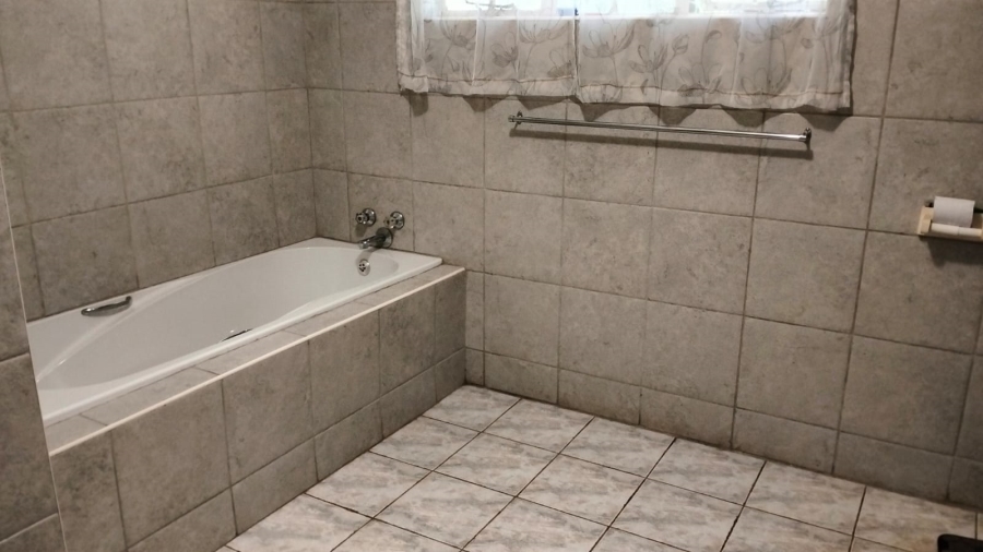 4 Bedroom Property for Sale in Blackridge KwaZulu-Natal