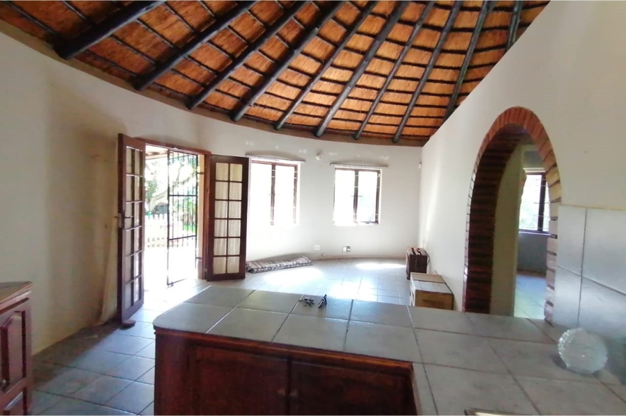 2 Bedroom Property for Sale in Umtentweni KwaZulu-Natal