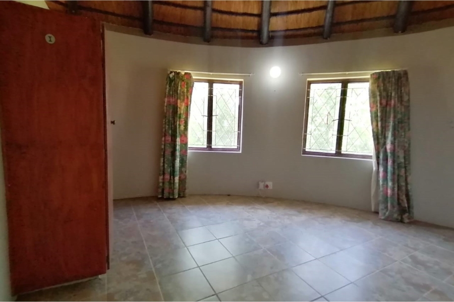 2 Bedroom Property for Sale in Umtentweni KwaZulu-Natal