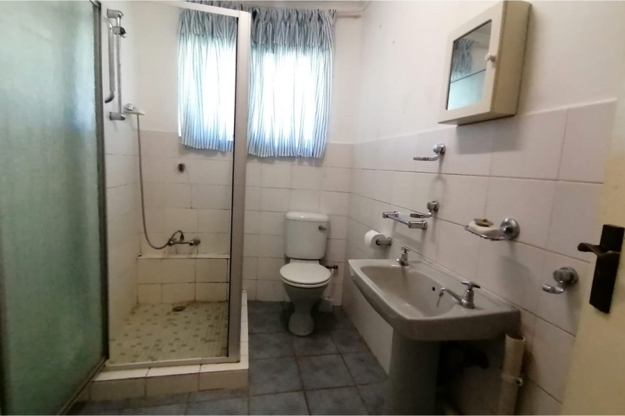 2 Bedroom Property for Sale in Umtentweni KwaZulu-Natal