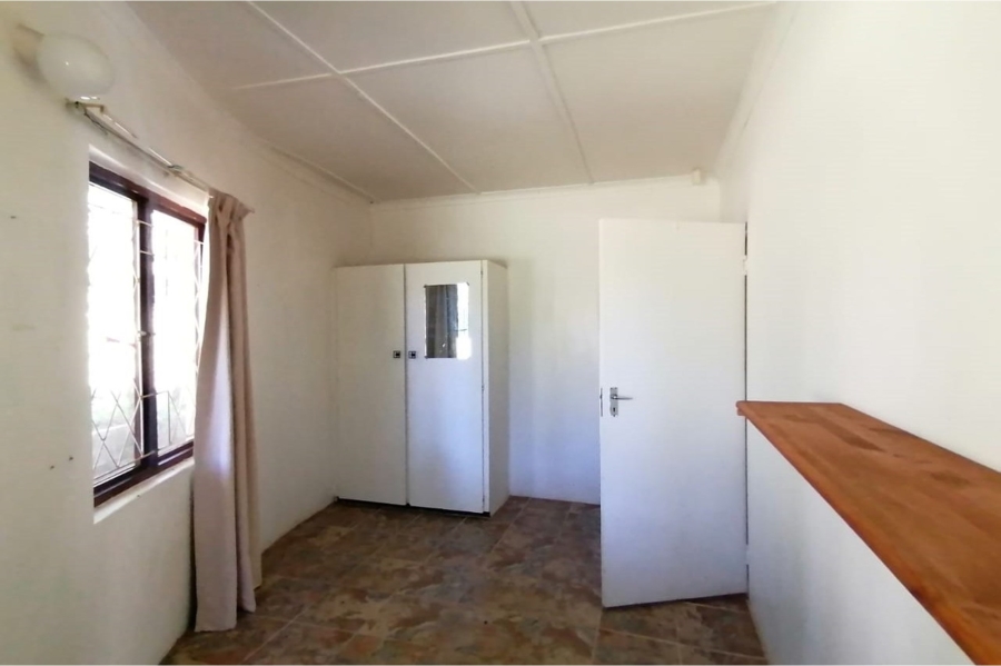2 Bedroom Property for Sale in Umtentweni KwaZulu-Natal