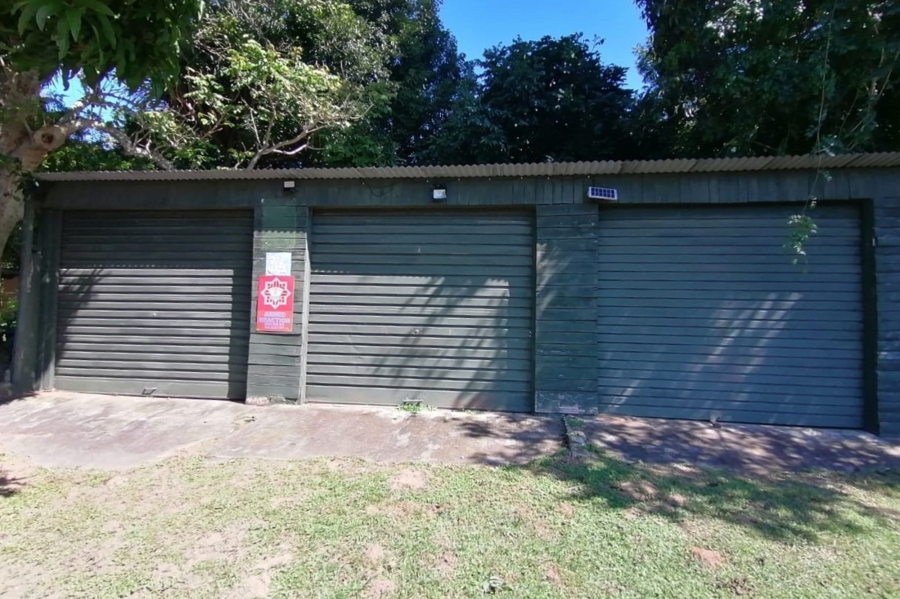 2 Bedroom Property for Sale in Umtentweni KwaZulu-Natal