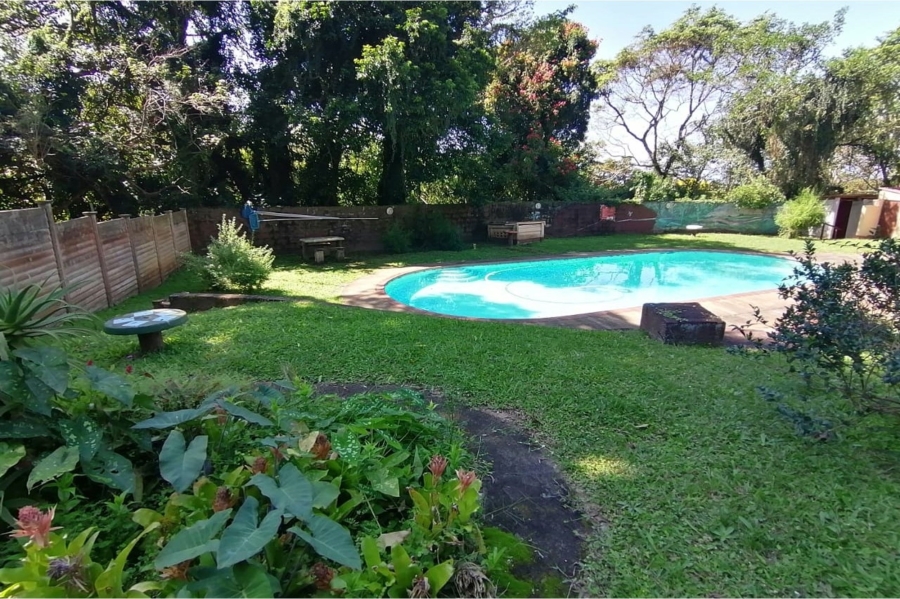 2 Bedroom Property for Sale in Umtentweni KwaZulu-Natal