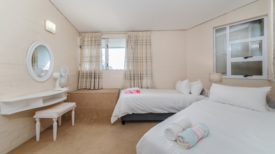 11 Bedroom Property for Sale in Sheffield Beach KwaZulu-Natal