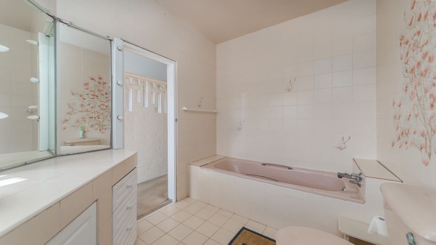 11 Bedroom Property for Sale in Sheffield Beach KwaZulu-Natal