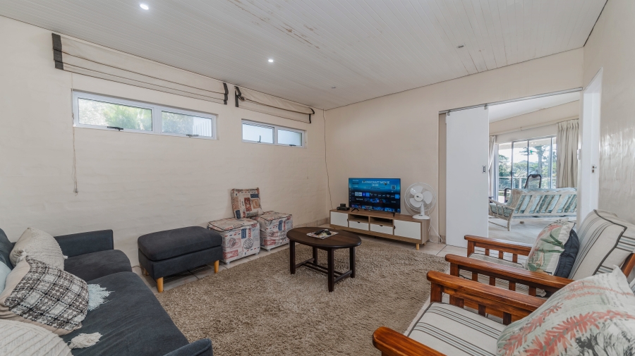 11 Bedroom Property for Sale in Sheffield Beach KwaZulu-Natal