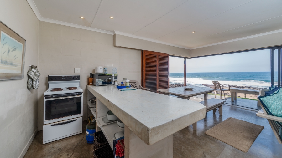 11 Bedroom Property for Sale in Sheffield Beach KwaZulu-Natal