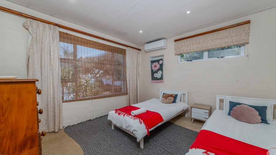 11 Bedroom Property for Sale in Sheffield Beach KwaZulu-Natal