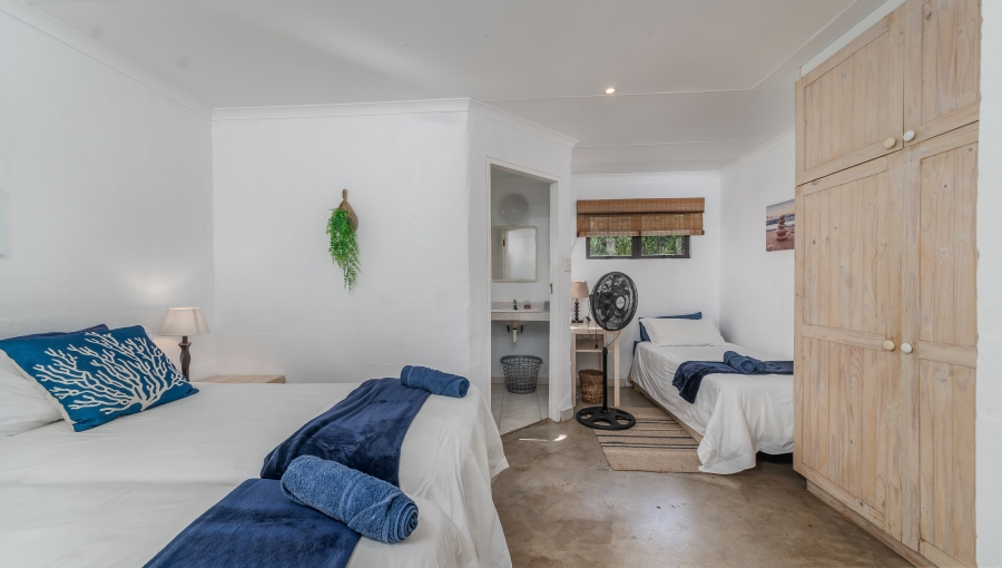 11 Bedroom Property for Sale in Sheffield Beach KwaZulu-Natal