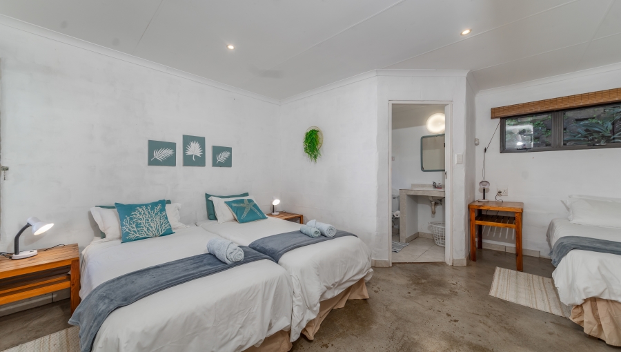 11 Bedroom Property for Sale in Sheffield Beach KwaZulu-Natal