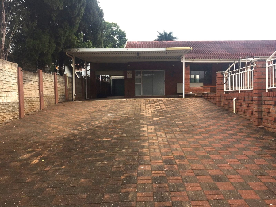To Let 3 Bedroom Property for Rent in Richem KwaZulu-Natal