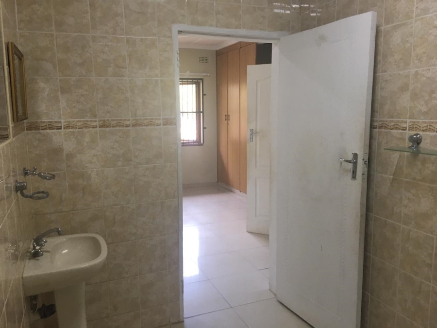 To Let 3 Bedroom Property for Rent in Richem KwaZulu-Natal