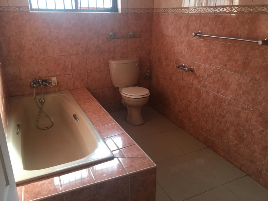 To Let 3 Bedroom Property for Rent in Richem KwaZulu-Natal