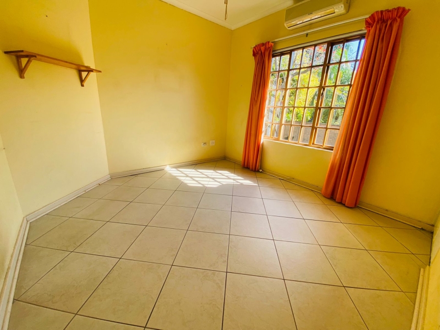 4 Bedroom Property for Sale in Meer En See KwaZulu-Natal