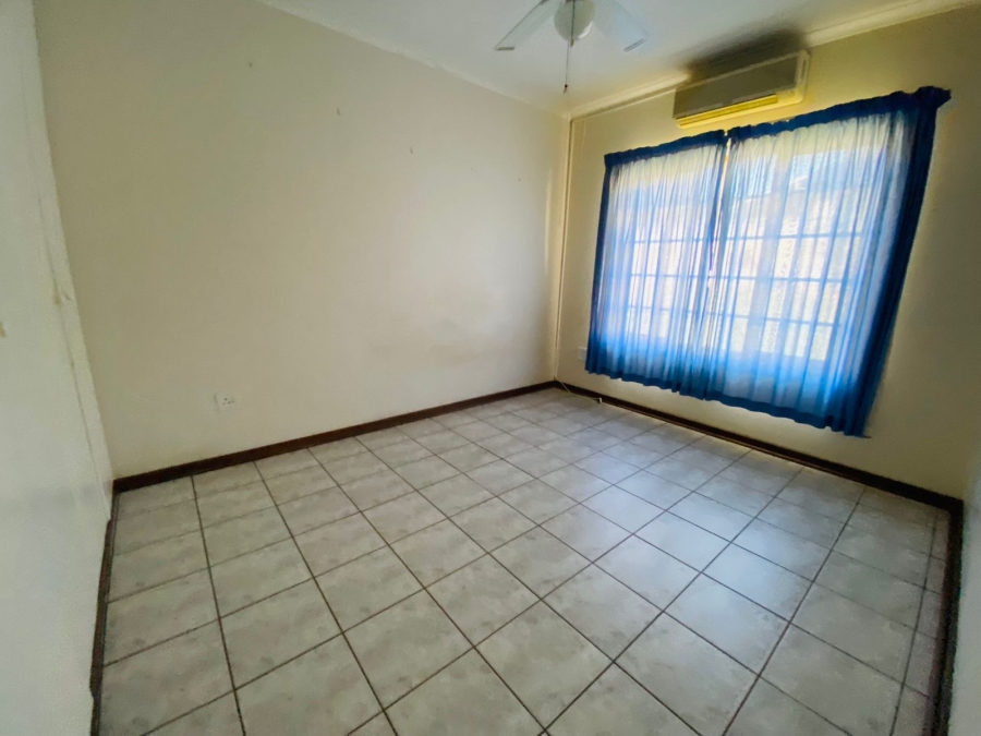 4 Bedroom Property for Sale in Meer En See KwaZulu-Natal