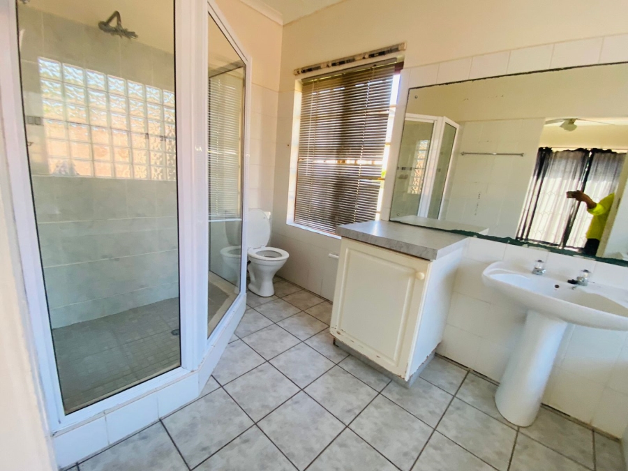 4 Bedroom Property for Sale in Meer En See KwaZulu-Natal