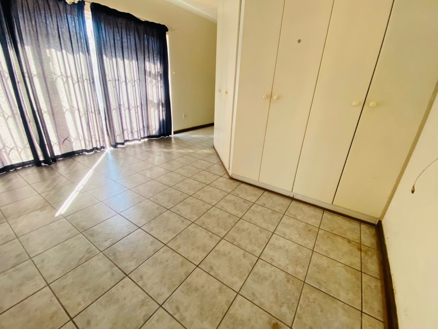 4 Bedroom Property for Sale in Meer En See KwaZulu-Natal