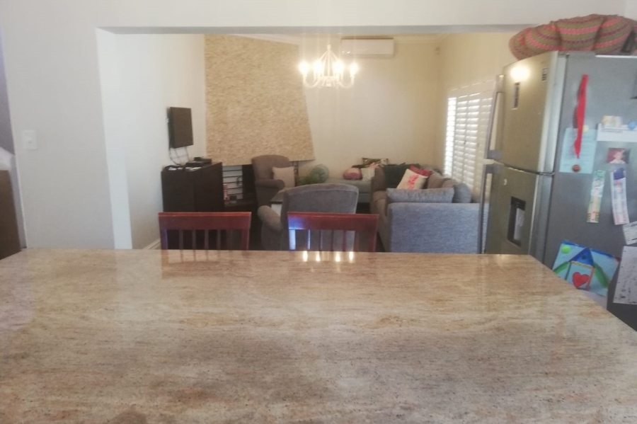 To Let 4 Bedroom Property for Rent in Durban North KwaZulu-Natal
