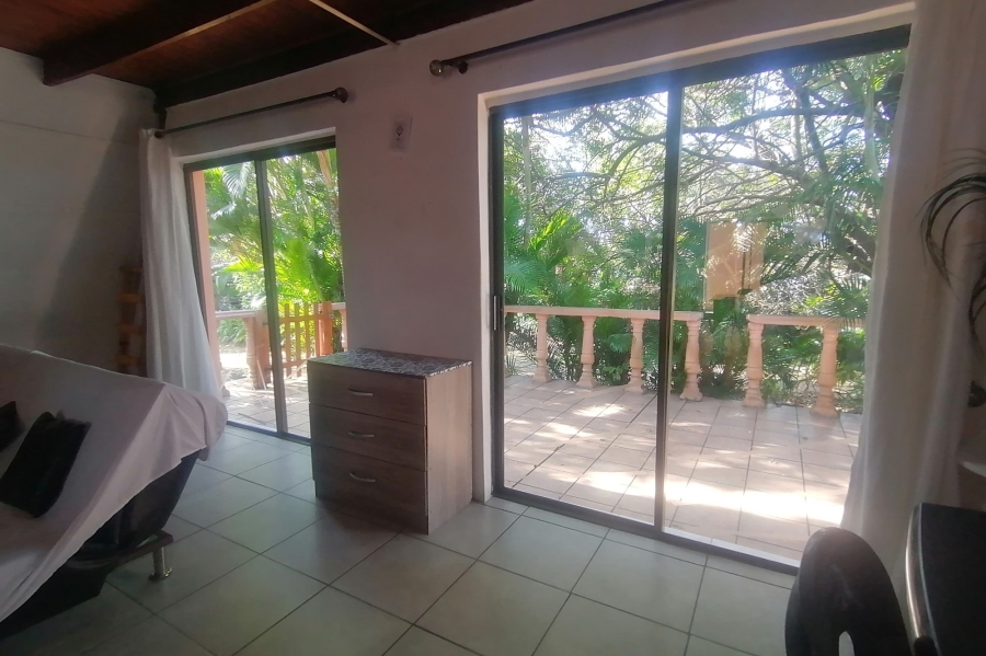 2 Bedroom Property for Sale in Hibberdene KwaZulu-Natal