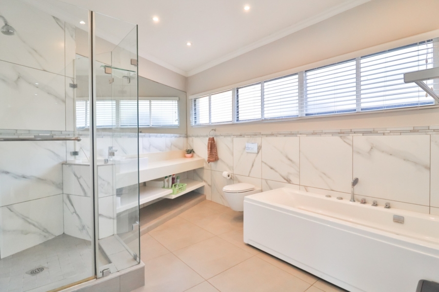 4 Bedroom Property for Sale in Ocean View KwaZulu-Natal