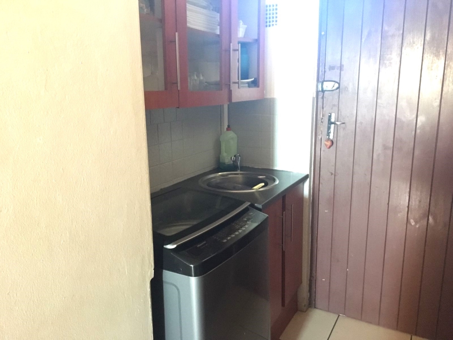 To Let 1 Bedroom Property for Rent in Empangeni Central KwaZulu-Natal