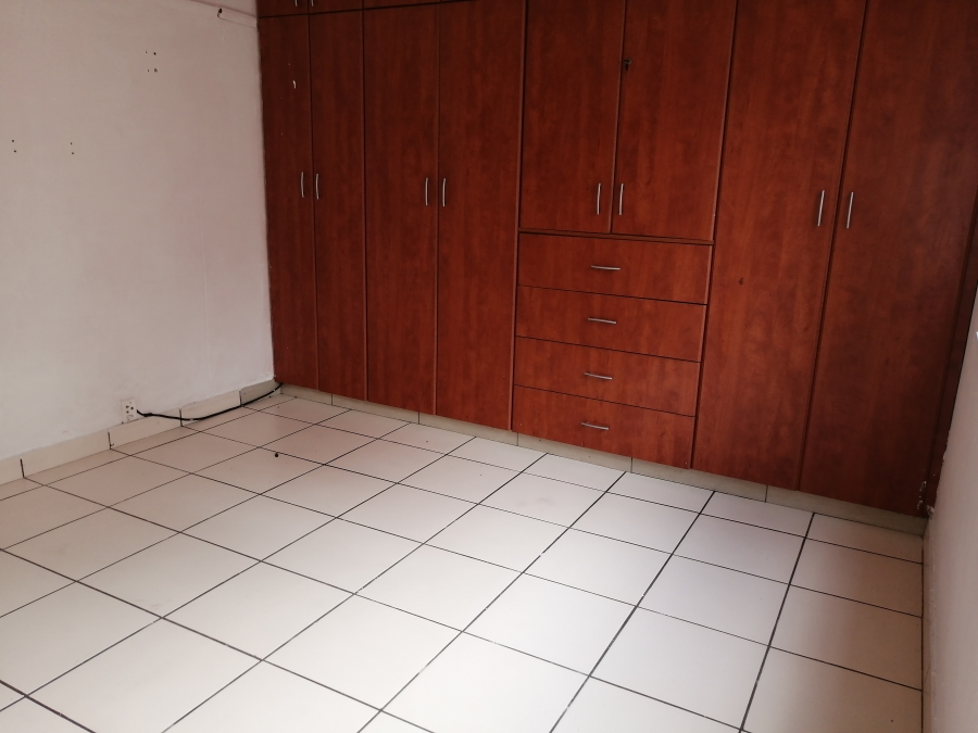 To Let 2 Bedroom Property for Rent in Umbilo KwaZulu-Natal