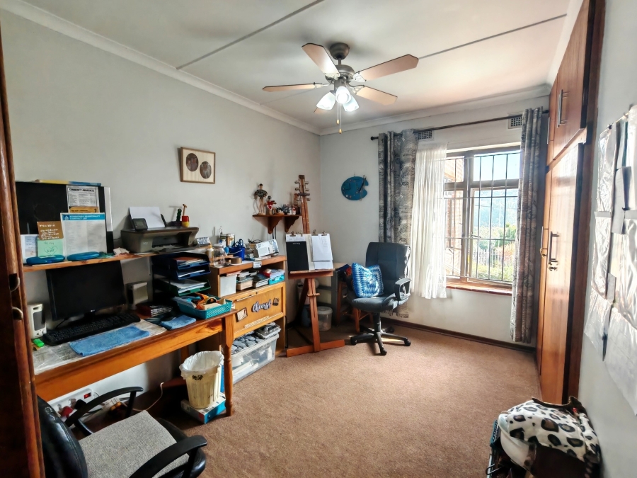 3 Bedroom Property for Sale in Ocean View KwaZulu-Natal