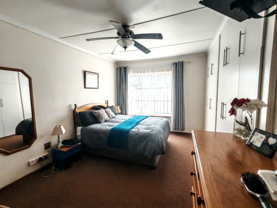 3 Bedroom Property for Sale in Ocean View KwaZulu-Natal