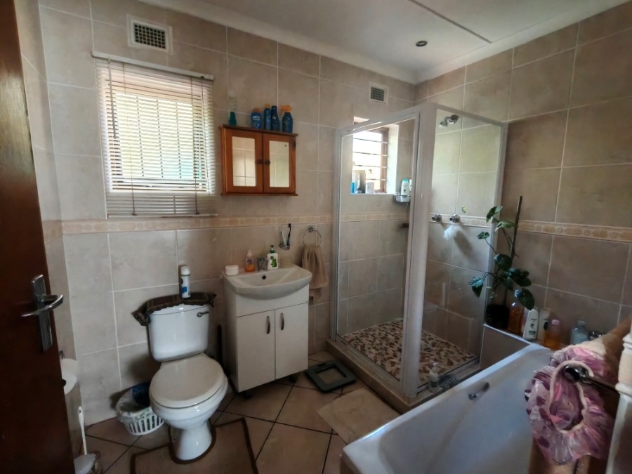 3 Bedroom Property for Sale in Ocean View KwaZulu-Natal