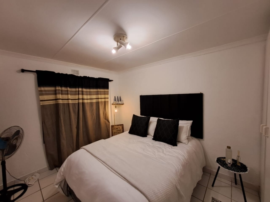 To Let 2 Bedroom Property for Rent in Ocean View KwaZulu-Natal