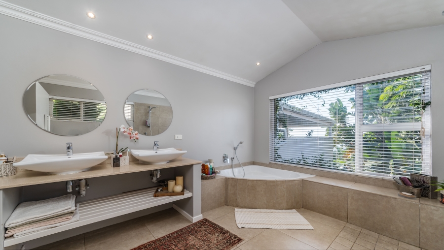 4 Bedroom Property for Sale in Ballito Central KwaZulu-Natal