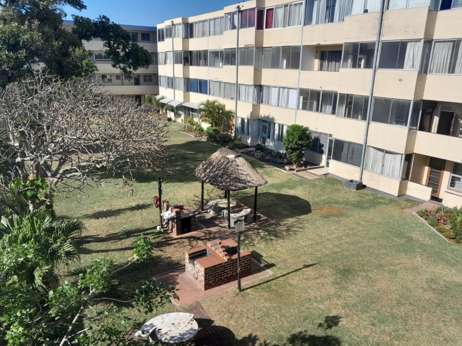 To Let 1 Bedroom Property for Rent in Amanzimtoti KwaZulu-Natal