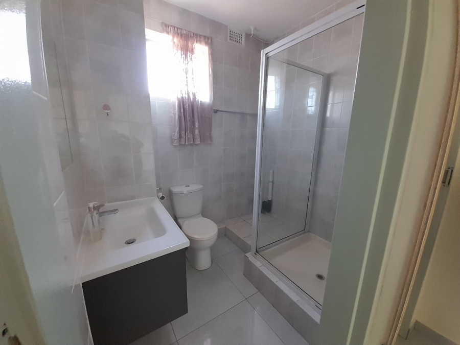To Let 1 Bedroom Property for Rent in Amanzimtoti KwaZulu-Natal