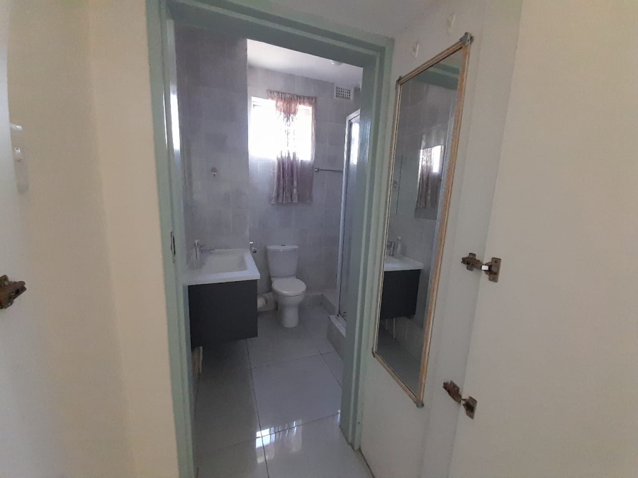 To Let 1 Bedroom Property for Rent in Amanzimtoti KwaZulu-Natal