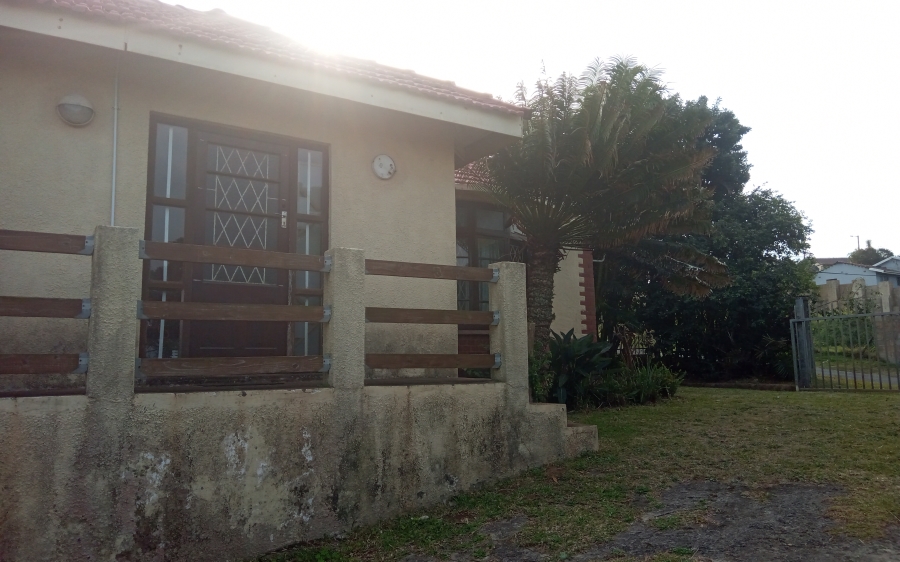 4 Bedroom Property for Sale in Manaba Beach KwaZulu-Natal