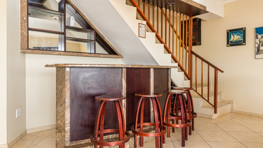 6 Bedroom Property for Sale in Tugela Mouth KwaZulu-Natal