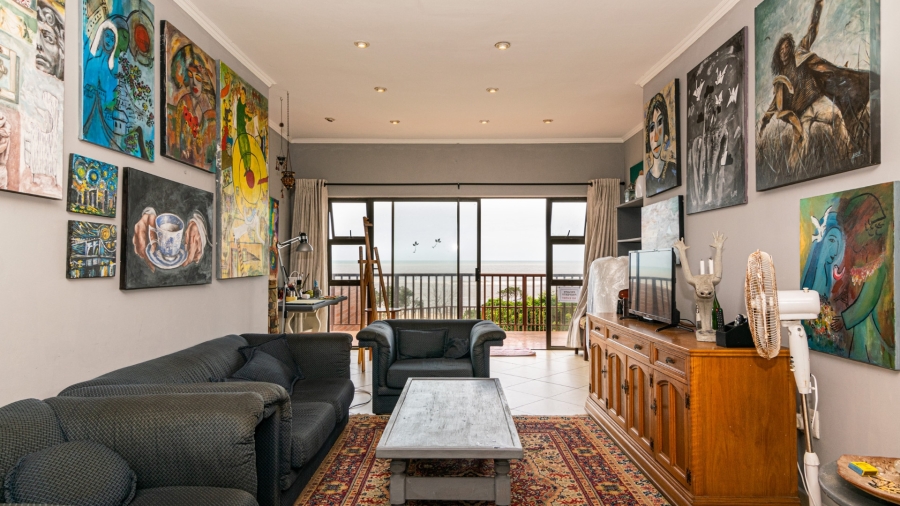 6 Bedroom Property for Sale in Tugela Mouth KwaZulu-Natal