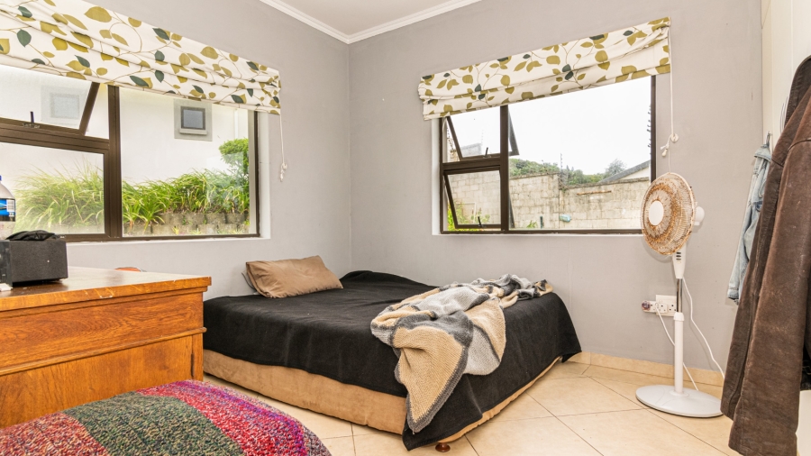 6 Bedroom Property for Sale in Tugela Mouth KwaZulu-Natal
