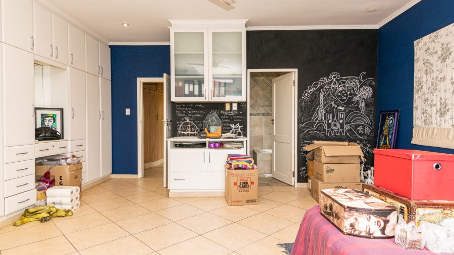 6 Bedroom Property for Sale in Tugela Mouth KwaZulu-Natal