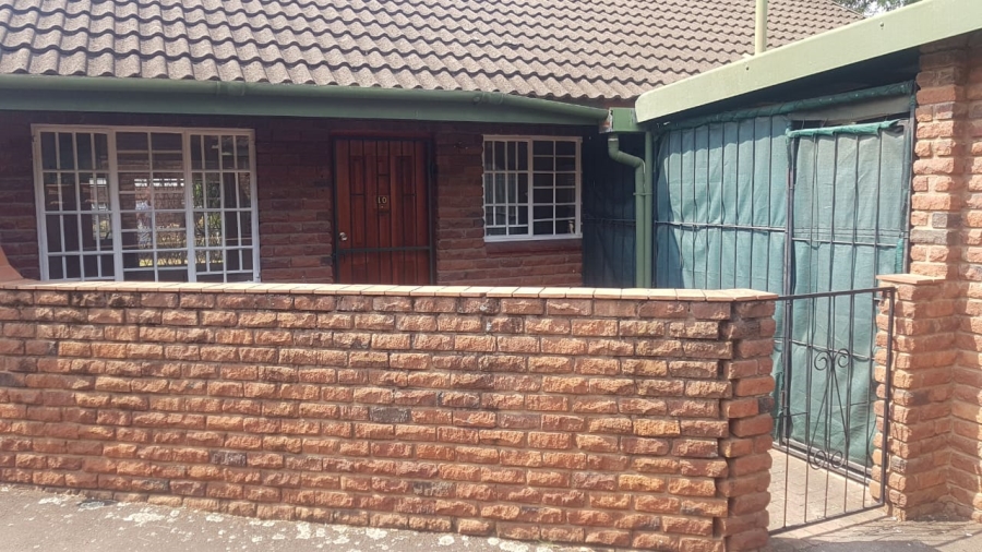 To Let 2 Bedroom Property for Rent in Howick KwaZulu-Natal